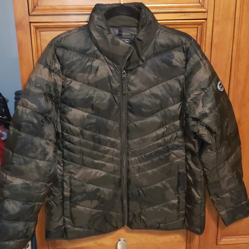 Abercrombie & Fitch Brand New Green Camo Jacket XL